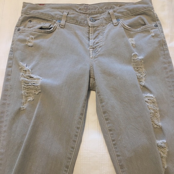 7 For All Mankind Grey Straight-Leg Cropped Jean - Picture 2 of 6